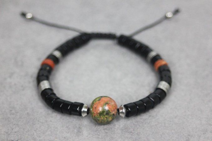 Bracelet perles heishi en onyx , jaspe rouge, hématite et perle ronde unakite